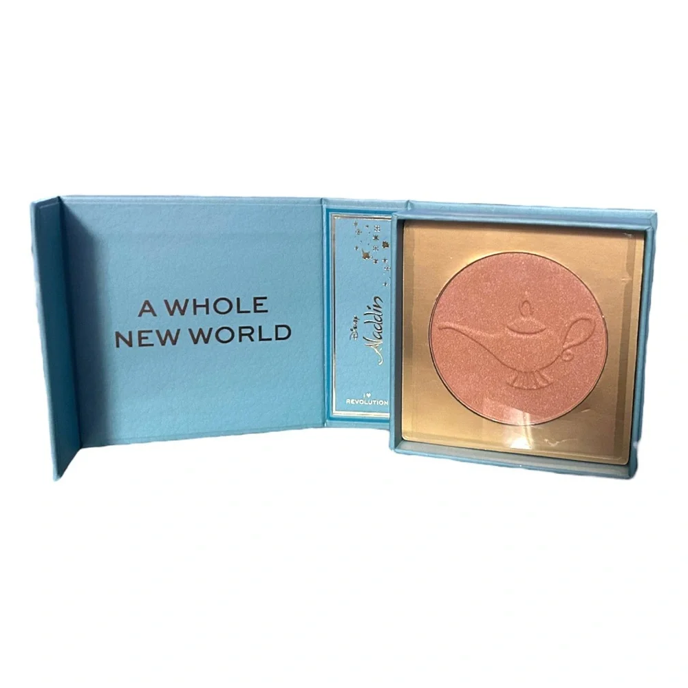Makeup Revolution Aladdin Hilighter – Princess Jasmine - Picture 5 of 7